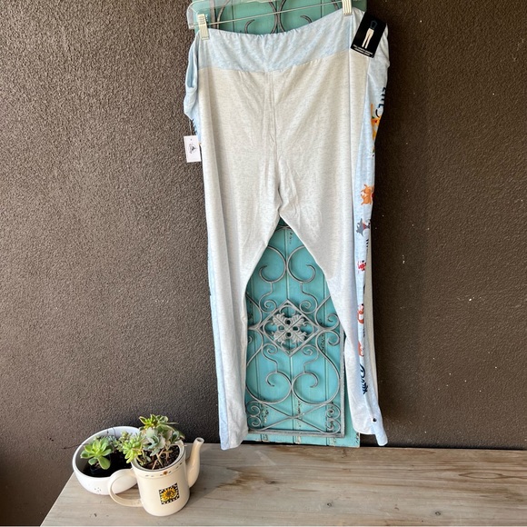 NWT Disney Parks Disney Movie Dogs Leggings A Walk in the Park Women 2X New - Picture 5 of 9